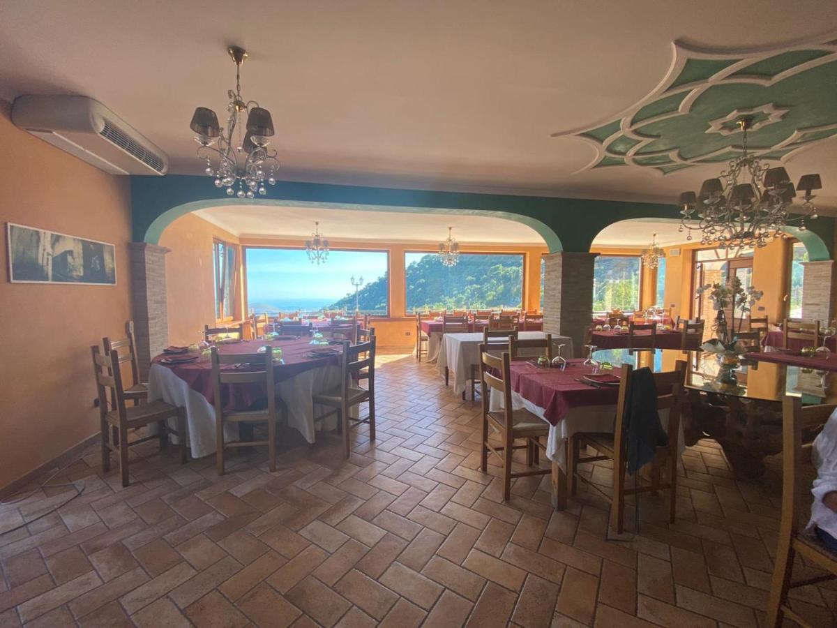 Agriturismo Collecammino Villa Lenola Exterior photo